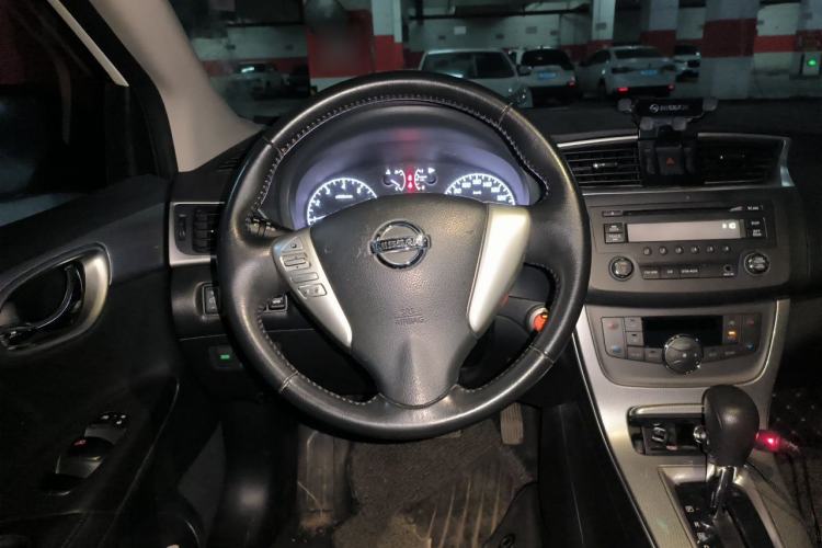 Used Nissan Sylphy 2014 1.6XV CVT Deluxe Edition Steering Wheel
