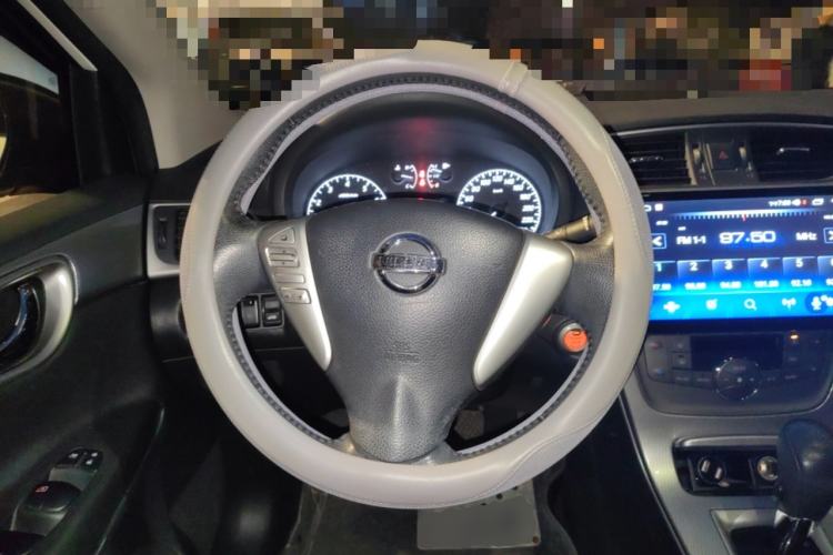 Used Nissan Sylphy 2014 1.6XV CVT Deluxe Edition Steering Wheel