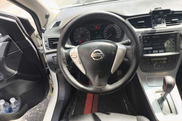 Used Nissan Sylphy 2014 1.6XV CVT Deluxe Edition Steering Wheel