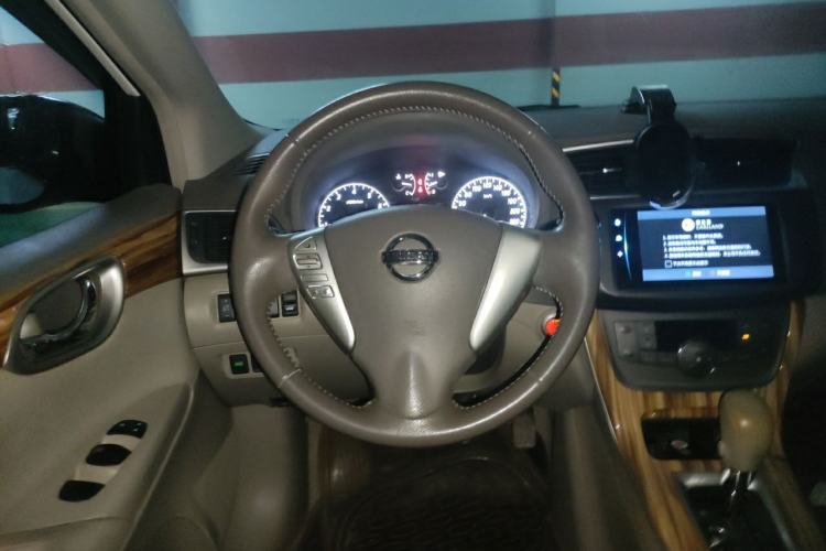 Used Nissan Sylphy 2014 1.6XV CVT Deluxe Edition Steering Wheel