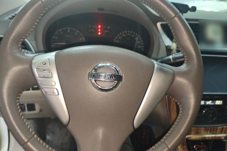 Used Nissan Sylphy 2014 1.6XV CVT Deluxe Edition Steering Wheel