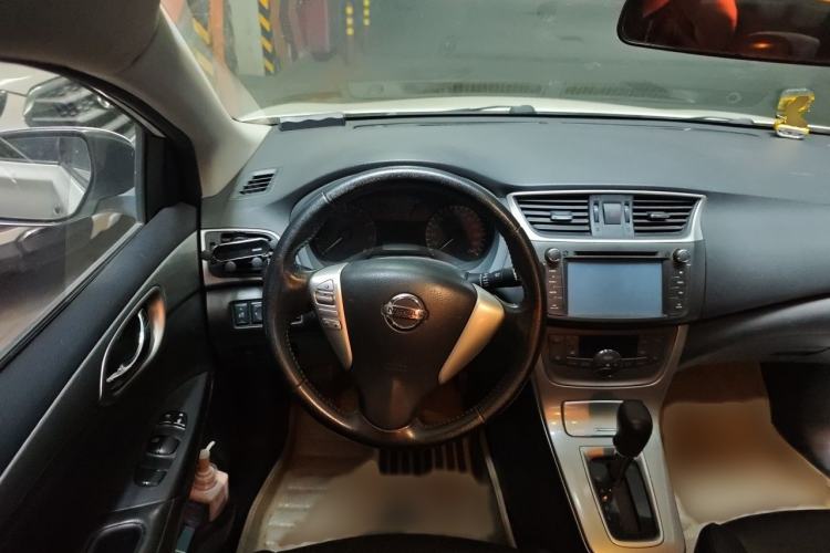 Used Nissan Sylphy 2014 1.6XV CVT Deluxe Edition Steering Wheel