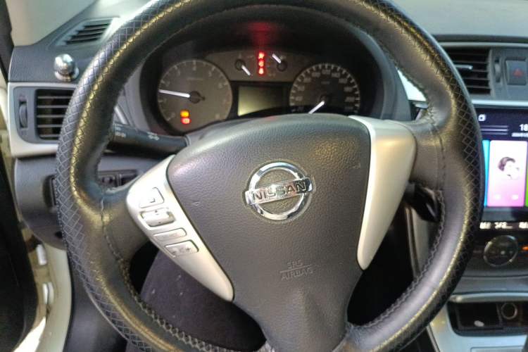 Used Nissan Sylphy 2014 1.6XV CVT Deluxe Edition Steering Wheel