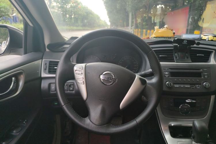 Used Nissan Sylphy 2014 1.6XV CVT Deluxe Edition Steering Wheel