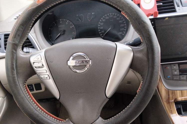 Used Nissan Sylphy 2014 1.6XV CVT Deluxe Edition Steering Wheel