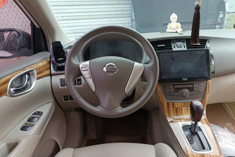 Used Nissan Sylphy 2014 1.6XV CVT Deluxe Edition Steering Wheel
