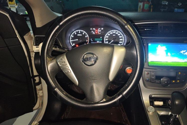 Used Nissan Sylphy 2014 1.6XV CVT Deluxe Edition Steering Wheel