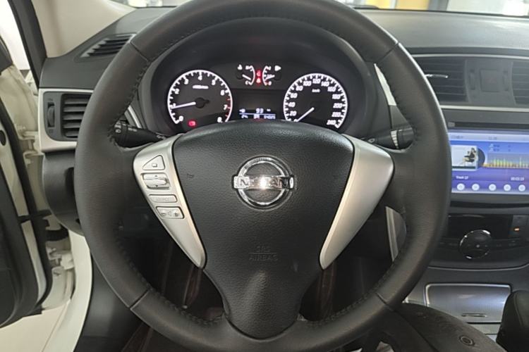 Used Nissan Sylphy 2014 1.6XV CVT Deluxe Edition Steering Wheel