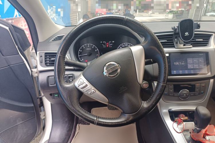 Used Nissan Sylphy 2014 1.6XV CVT Deluxe Edition Steering Wheel