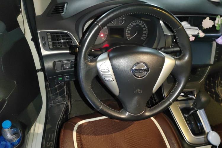 Used Nissan Sylphy 2014 1.6XV CVT Deluxe Edition Steering Wheel