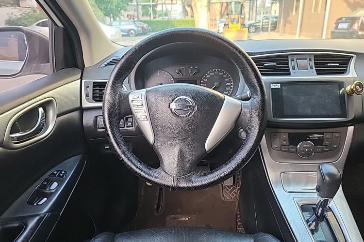Used Nissan Sylphy 2014 1.6XV CVT Deluxe Edition Steering Wheel
