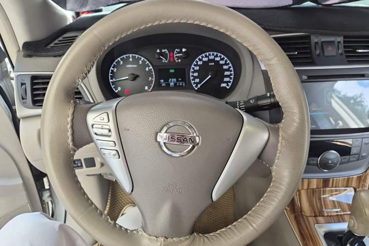 Used Nissan Sylphy 2014 1.6XV CVT Deluxe Edition Steering Wheel