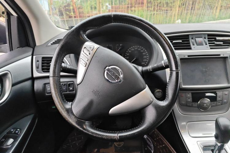 Used Nissan Sylphy 2014 1.6XV CVT Deluxe Edition Steering Wheel