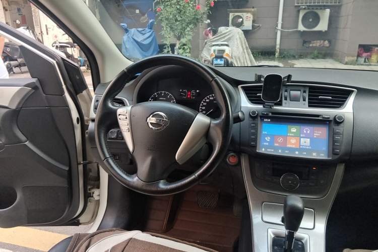 Used Nissan Sylphy 2014 1.6XV CVT Deluxe Edition Steering Wheel