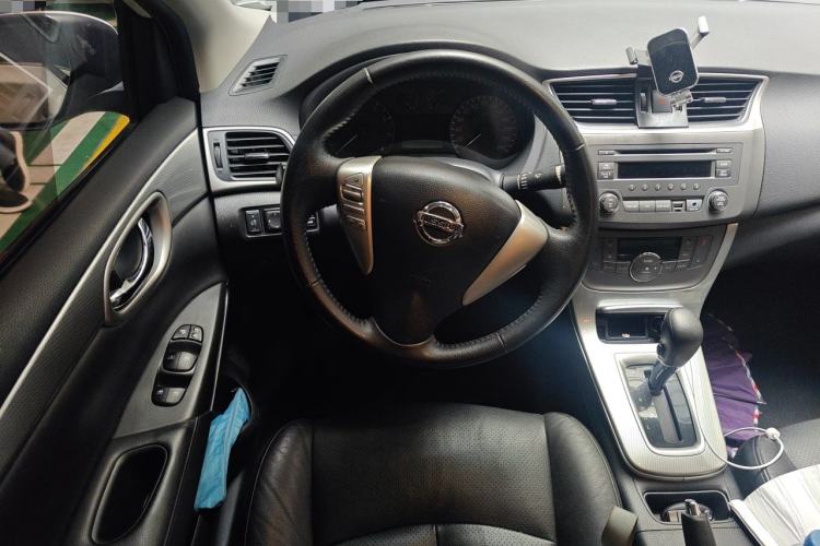 Used Nissan Sylphy 2014 1.6XV CVT Deluxe Edition Steering Wheel