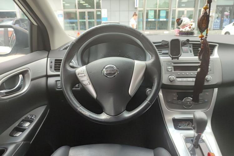 Used Nissan Sylphy 2014 1.6XV CVT Deluxe Edition Steering Wheel
