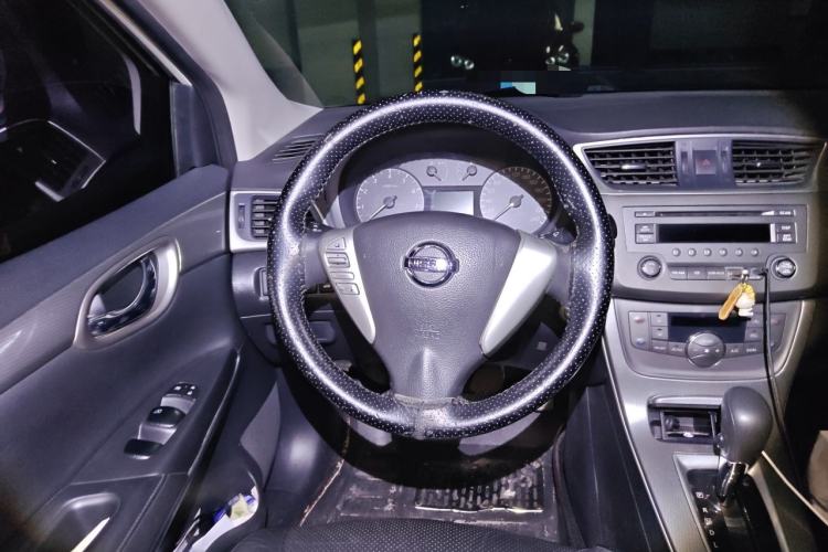 Used Nissan Sylphy 2014 1.6XV CVT Deluxe Edition Steering Wheel