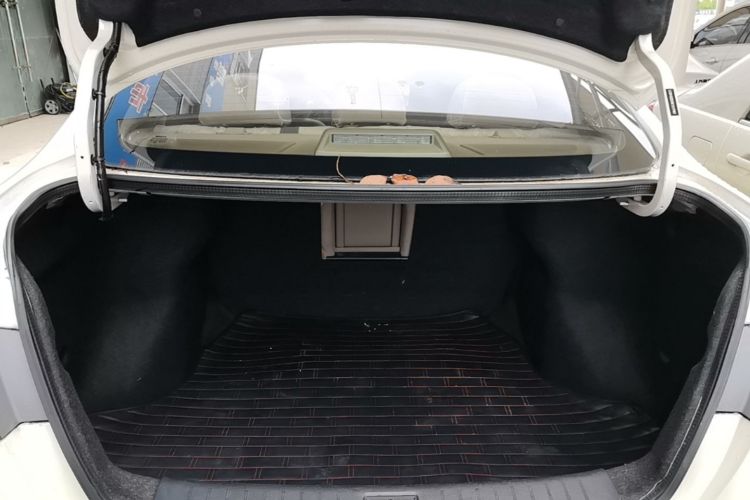 Used Nissan Sylphy 2014 1.6XV CVT Deluxe Edition Trunk