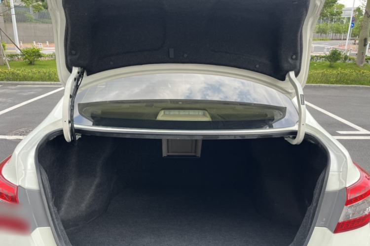 Used Nissan Sylphy 2014 1.6XV CVT Deluxe Edition Trunk