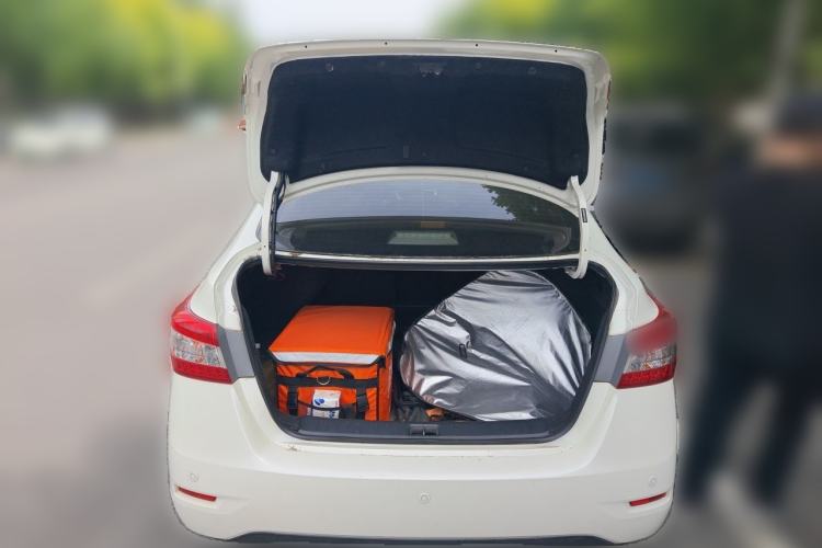 Used Nissan Sylphy 2014 1.6XV CVT Deluxe Edition Trunk