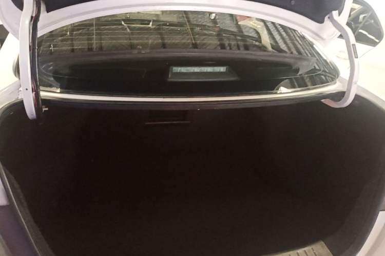 Used Nissan Sylphy 2014 1.6XV CVT Deluxe Edition Trunk