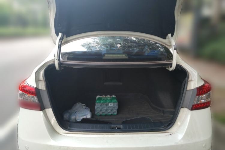 Used Nissan Sylphy 2014 1.6XV CVT Deluxe Edition Trunk