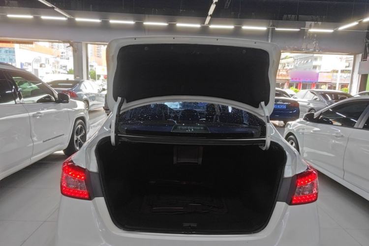 Used Nissan Sylphy 2014 1.6XV CVT Deluxe Edition Trunk