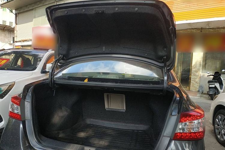 Used Nissan Sylphy 2014 1.6XV CVT Deluxe Edition Trunk