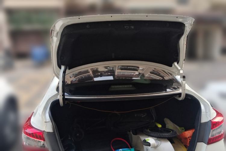 Used Nissan Sylphy 2014 1.6XV CVT Deluxe Edition Trunk