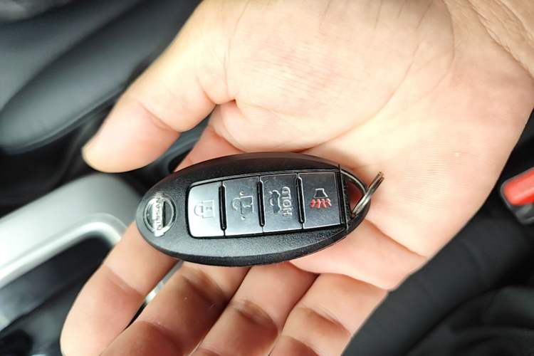 Used Nissan Sylphy 2014 1.6XV CVT Deluxe Edition Vehicle Key
