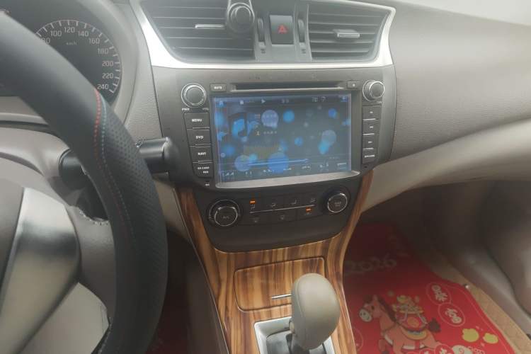 Used Nissan Sylphy 2014 1.6XV CVT Deluxe Edition Audio And AC Panel
