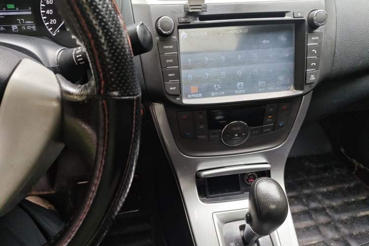 Used Nissan Sylphy 2014 1.6XV CVT Deluxe Edition Audio And AC Panel