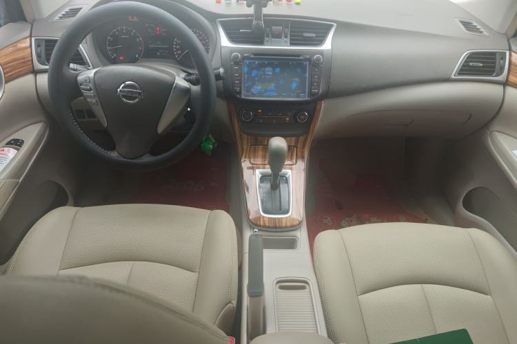 Used Nissan Sylphy 2014 1.6XV CVT Deluxe Edition Center Console