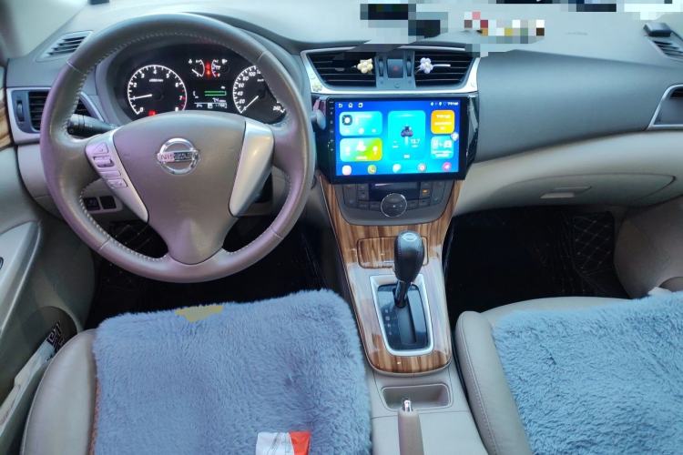 Used Nissan Sylphy 2014 1.6XV CVT Deluxe Edition Center Console