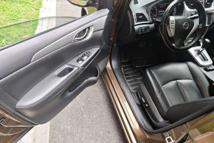 Used Nissan Sylphy 2014 1.6XV CVT Deluxe Edition Driver Seat