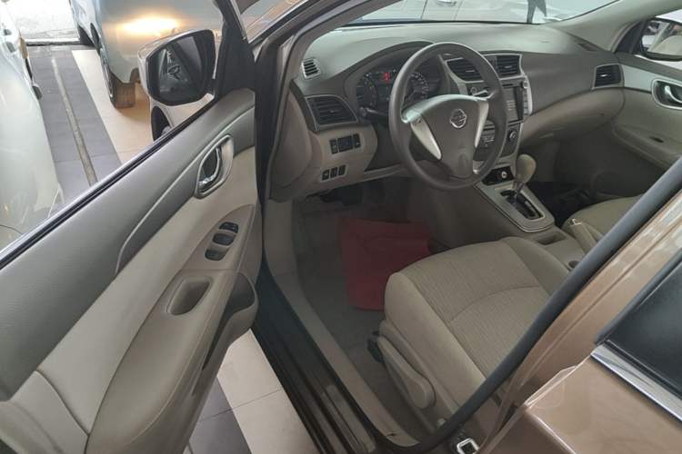 Used Nissan Sylphy 2014 1.6XV CVT Deluxe Edition Driver Seat