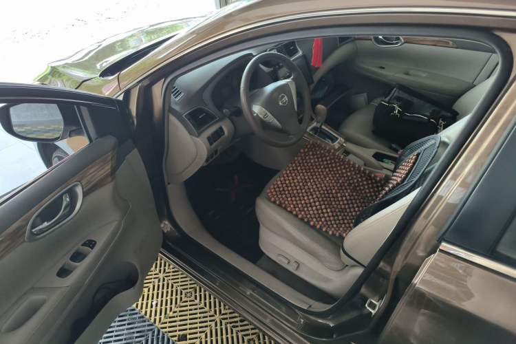 Used Nissan Sylphy 2014 1.6XV CVT Deluxe Edition Driver Seat