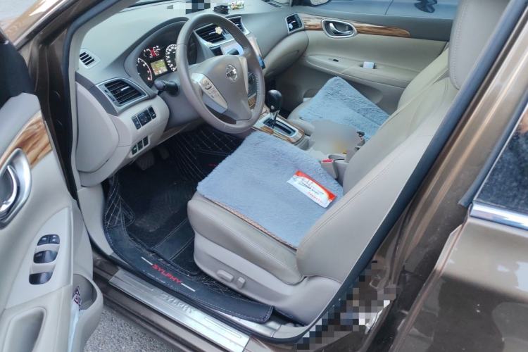 Used Nissan Sylphy 2014 1.6XV CVT Deluxe Edition Driver Seat
