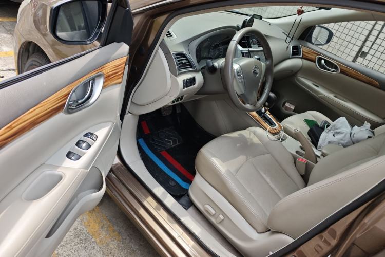 Used Nissan Sylphy 2014 1.6XV CVT Deluxe Edition Driver Seat