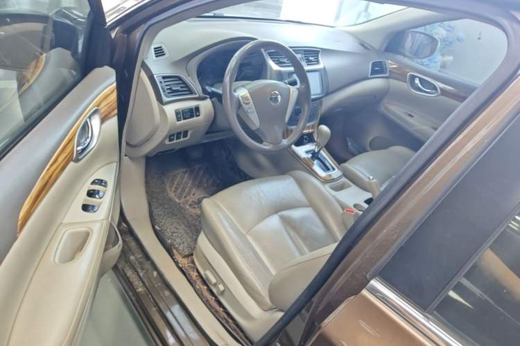 Used Nissan Sylphy 2014 1.6XV CVT Deluxe Edition Driver Seat