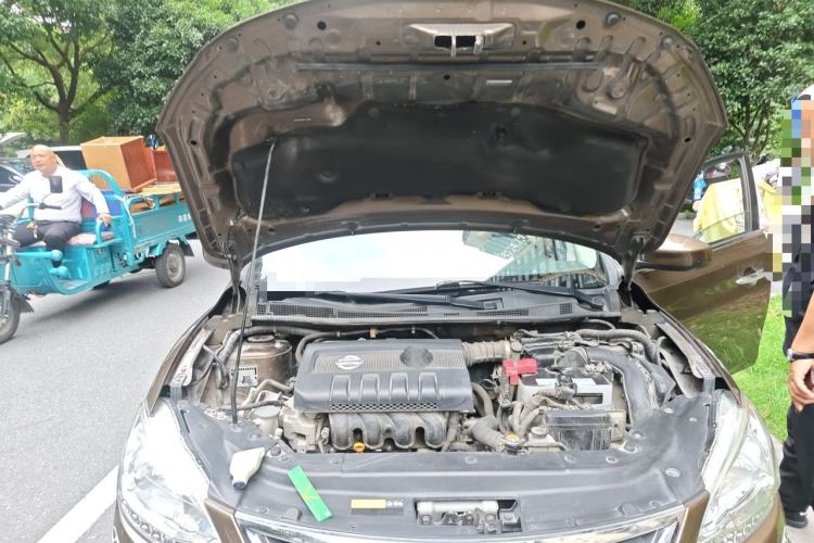 Used Nissan Sylphy 2014 1.6XV CVT Deluxe Edition Engine Bay