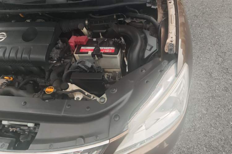 Used Nissan Sylphy 2014 1.6XV CVT Deluxe Edition Engine Bay Left