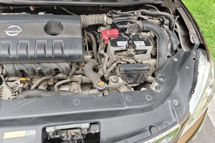 Used Nissan Sylphy 2014 1.6XV CVT Deluxe Edition Engine Bay Left