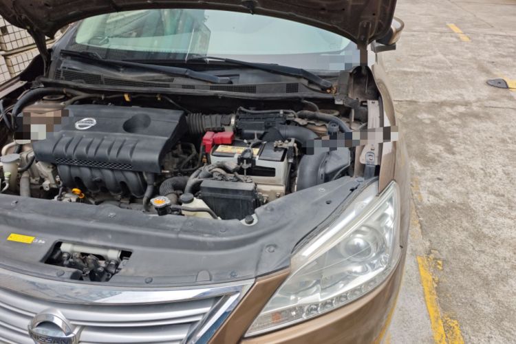 Used Nissan Sylphy 2014 1.6XV CVT Deluxe Edition Engine Bay Left