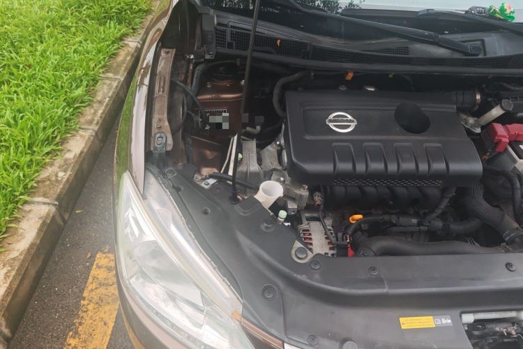 Used Nissan Sylphy 2014 1.6XV CVT Deluxe Edition Engine Bay Right