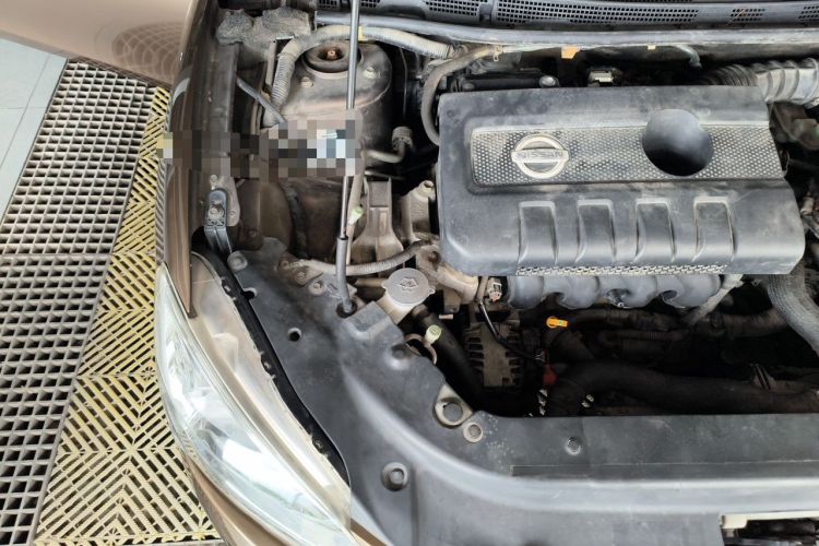 Used Nissan Sylphy 2014 1.6XV CVT Deluxe Edition Engine Bay Right