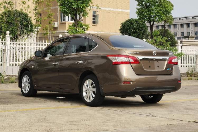 Used Nissan Sylphy 2014 1.6XV CVT Deluxe Edition Exterior 3