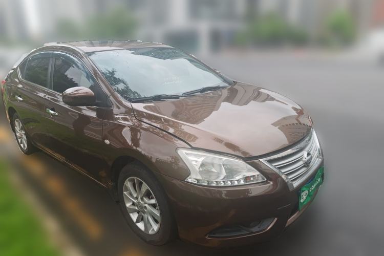 Used Nissan Sylphy 2014 1.6XV CVT Deluxe Edition Front Right 45 Deg