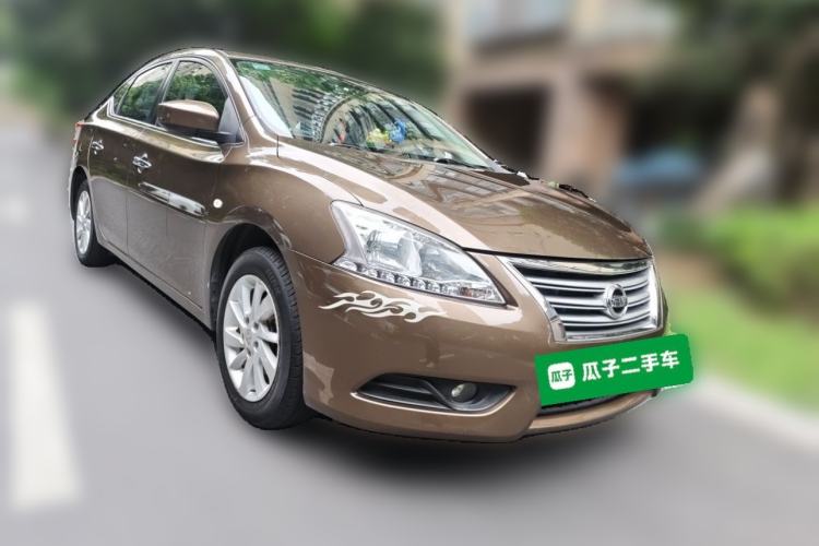 Used Nissan Sylphy 2014 1.6XV CVT Deluxe Edition Front Right 45 Deg