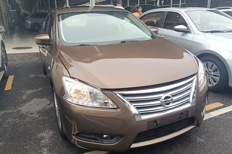Used Nissan Sylphy 2014 1.6XV CVT Deluxe Edition Front Right 45 Deg